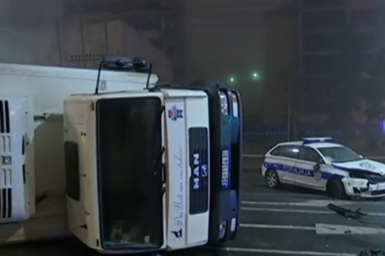 Lančani sudar kod Vlade Srbije, povrijeđeni policajci