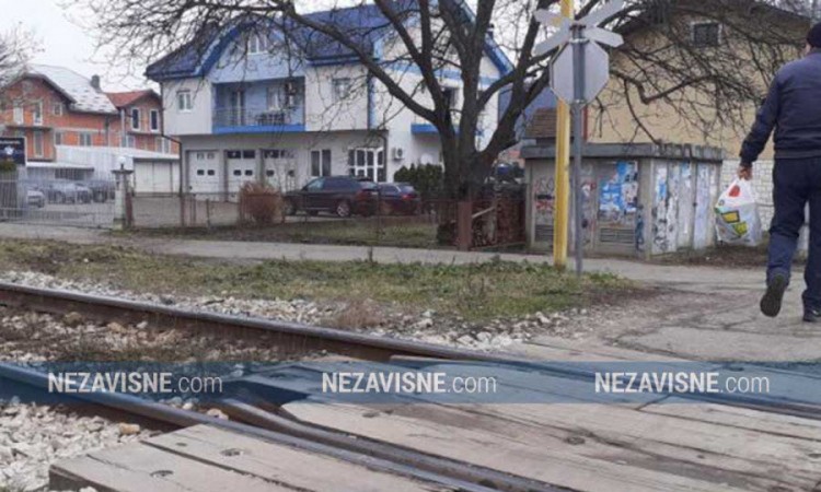 Vozač mercedesa preminuo pet dana nakon nesreće u Dervišima