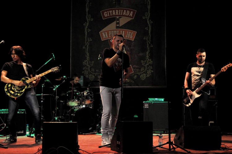 Rokenrol sastav "Mustang": Kroz muziku do slobode i zajedništva