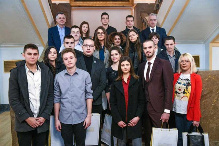 Nagrađeni najbolji banjalučki srednjoškolci