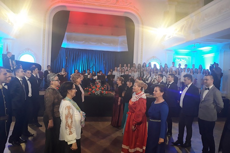 Održan "Svetosavski bal", čuvar tradicije prošlih vremena