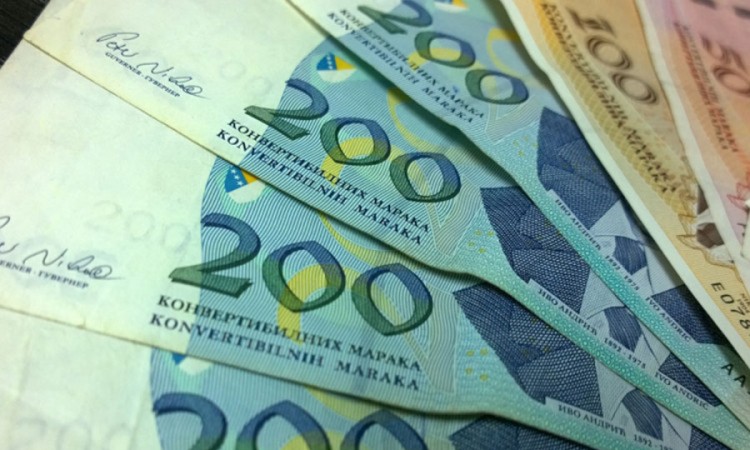 Supružnici optuženi da su preko organizacija "prisvojili" 920.000 KM