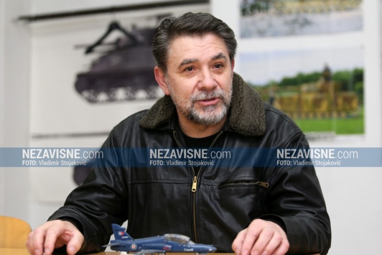 Maketar Slobodan Lajić: Minijaturni let iz stvarnosti