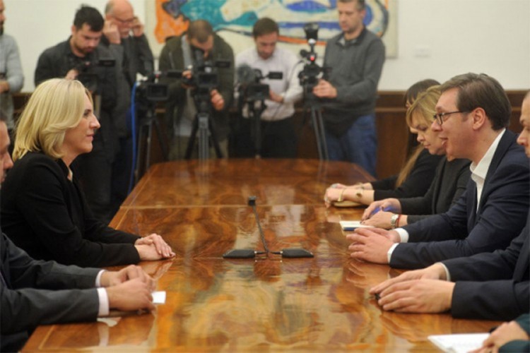 Cvijanovićeva sa Vučićem u Mrkonjić Gradu i Drvaru