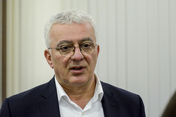 Mandić: Ako ne padne zakon, pašće Vlada