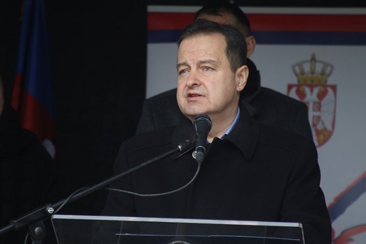 "Ne zanimaju nas unutrašnja pitanja Crne Gore, već položaj Srba i SPC"