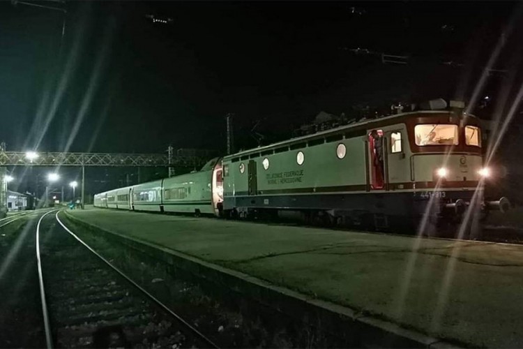 Talgo voz iskočio sa šina, išao iz Banjaluke za Sarajevo