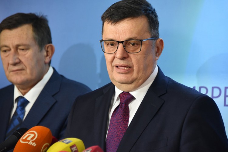 Tegeltija: Postići saglasnost o imenovanju Božovića