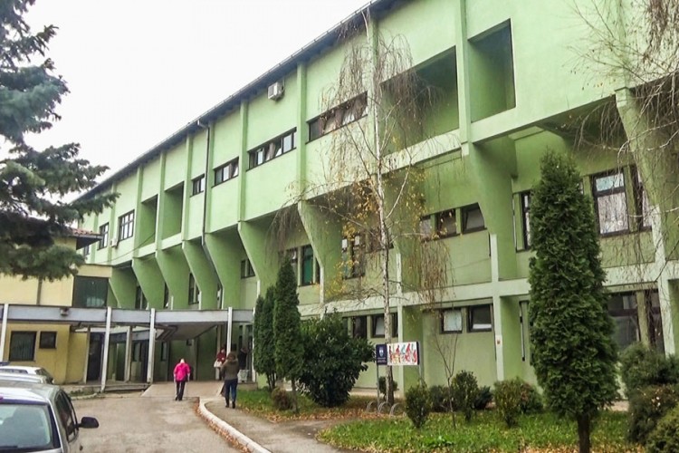 Uprkos dubiozi obavili više od hiljadu operacija