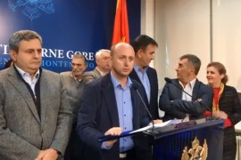 "Dabogda vam sudili Sveti Vasilije i Sveti Petar i vašu kuću ...