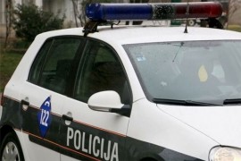 Troje povrijeđenih u sudaru šlepera i dva automobila