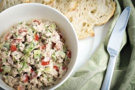 Salata s tunjevinom i avokadom