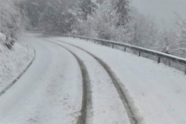 Oprez zbog ugaženog snijega, poledice i vjetra
