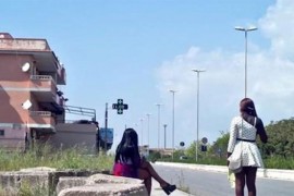 I Kamora digla ruke: Nigerijska mafija caruje u turističkom raju