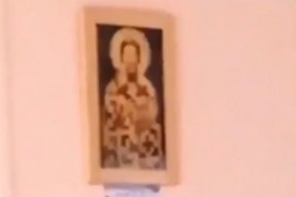 Ništa im nije sveto: Učenici gađali ikonu Svetog Save