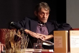 Predstavljen roman "Kako je sunce progutalo oblake"