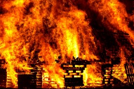 Vatrogasci 12 sati gasili požar u Inđiji
