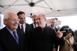 Netanjahu prestao da se rukuje zbog virusa