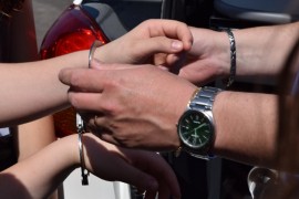 Dadilja stiskala dijete dok mu nisu kosti popucale, beba preminula