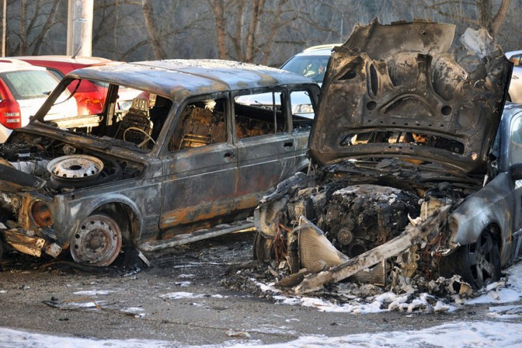 Izgorjela dva automobila u Zvorniku