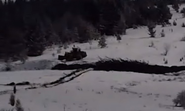 Mediji: Po nalogu crnogorske policije kopa se kanal na granici sa Srbijom