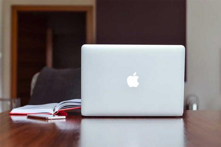 Apple privremeno zatvara centre u Kini