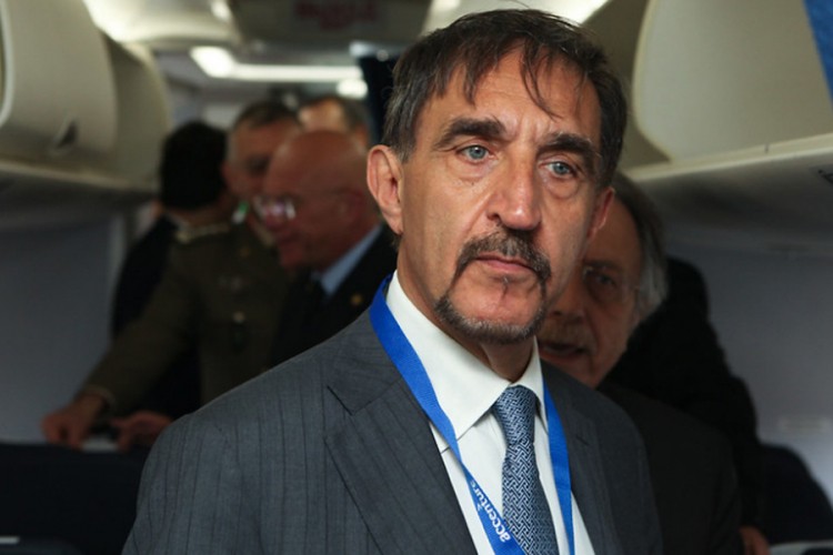 Italijanski političar: Fašističkim pozdravom izbjegnite koronavirus