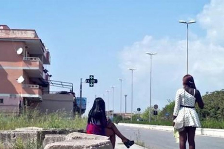 I Kamora digla ruke: Nigerijska mafija caruje u turističkom raju