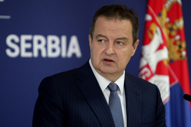 Dačić: Dva Srbina na brodu kod Hong Konga zadržana iz predostrožnosti