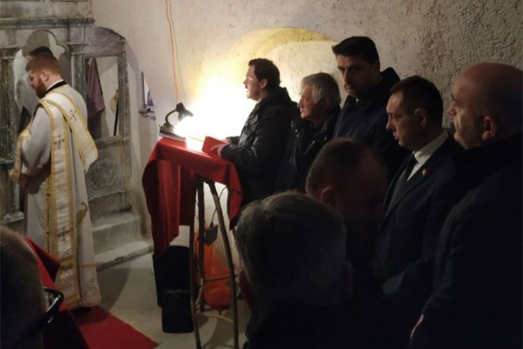 Vojna delegacija Srbije morala da skine uniforme da bi ušla u Crnu Goru