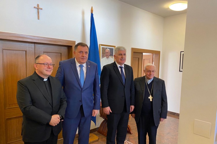 Dodik razgovarao s papskim nuncijem i Čovićem o ravnopravnosti u BiH