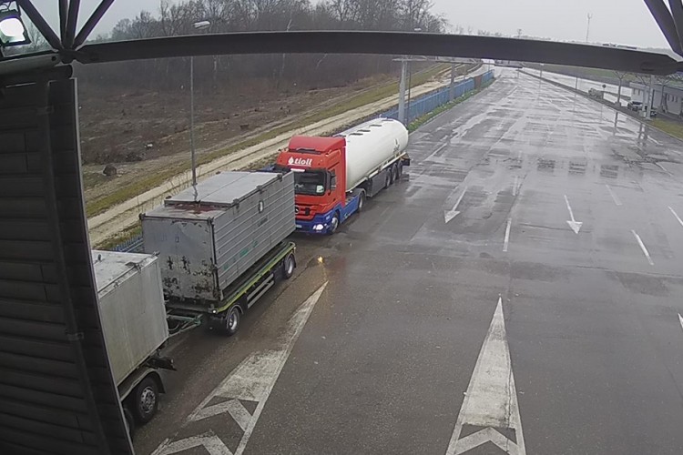 Bh. graničari u turskom kamionu našli sedam migranata