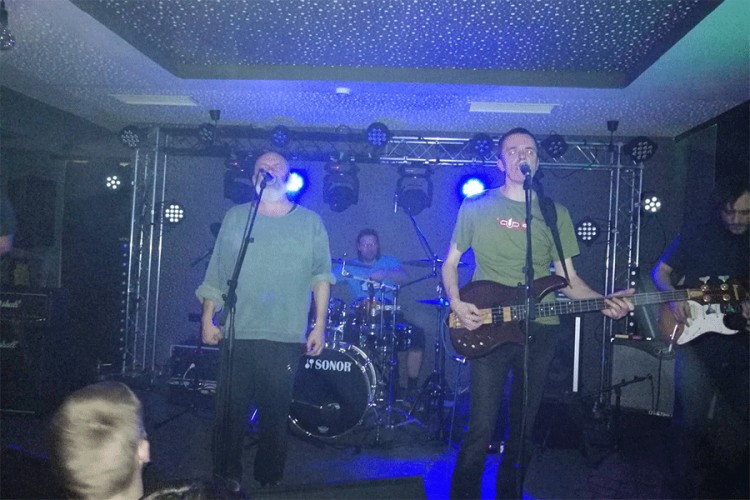 "Bjesovi" održali koncert pred punim KSB-om u Banjaluci