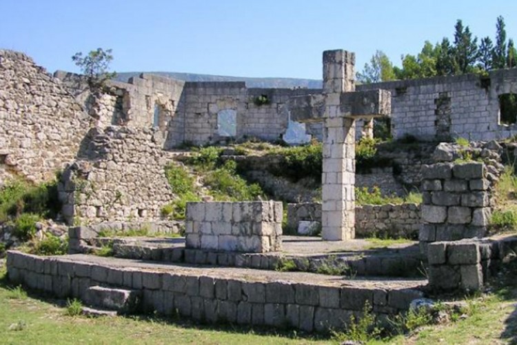 Načelnik Stoca: Neće biti uklanjanja krsta