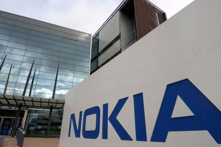 SAD preuzimaju udio u Nokiji i Eriksonu