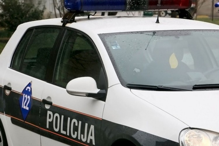 Sudar kamiona i automobila U Zavidovićima