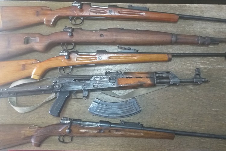 Kod dvojice Prijedorčanina pronađeno nelegalno oružje