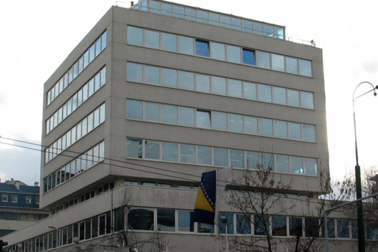 PIC: Blokade institucija neprihvatljive