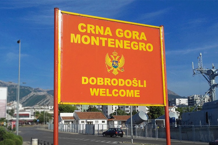 Članovi "Beogradskog sindikata" vraćeni sa granice sa Crnom Gorom