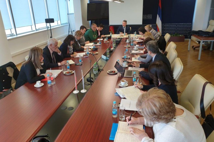 U RS pod zdravstvenim nadzorom devet osoba