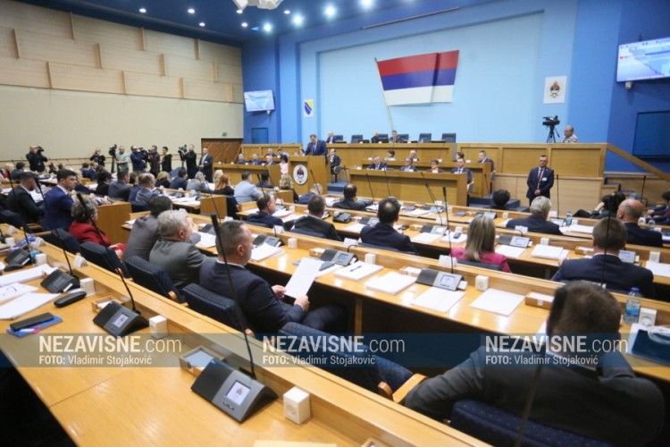 Skoko: Neprimjereno da Đukanović posjeti BiH