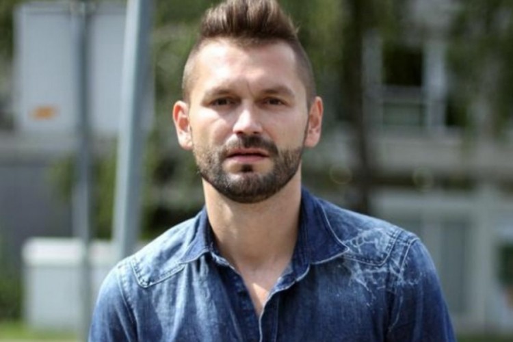 Ivan Dečak za "Nezavisne": Pjesma je oda mladosti i djetinjstvu