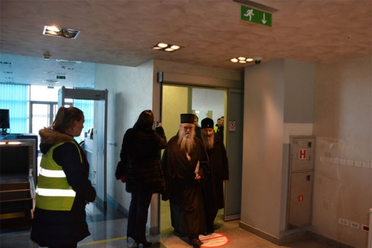 Litije širom Crne Gore, u Podgorici mitropolit kijevski Onufrije