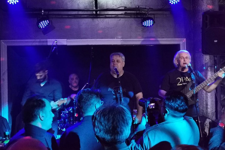 Miro Janjanin i "Viteški ples" predstavili novi album