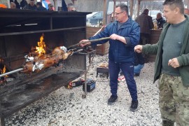 Ukrstili ražnjeve na "Stanarskom ražnjoboju"