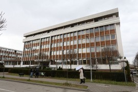 Nezaposleni u dugim redovima ispred šaltera zbog osiguranja