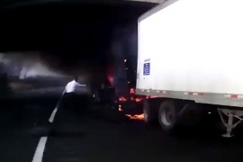 Dramatičan video: Izvukli vozača iz kamiona sekund prije eksplozije