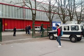 Pretres u kampu "Bira", uhapšeno 10 migranata