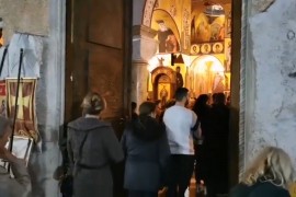 Tamjanom i molitvom protiv zakona i virusa korona