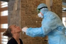 Objavila snimak: Kuznjecova pokazala kako izgleda testiranje na virus ...